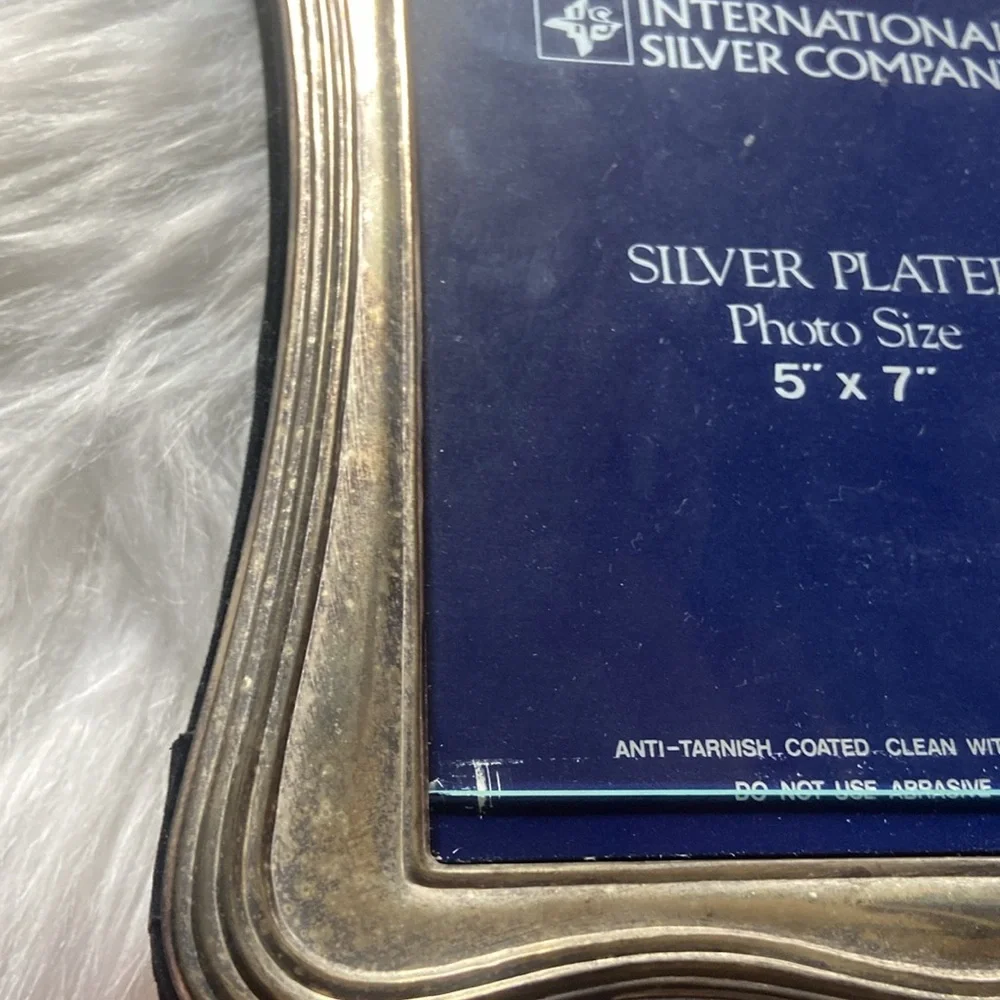 Vintage International Silver Co Silver Plated 5x7 Photo Frame Album